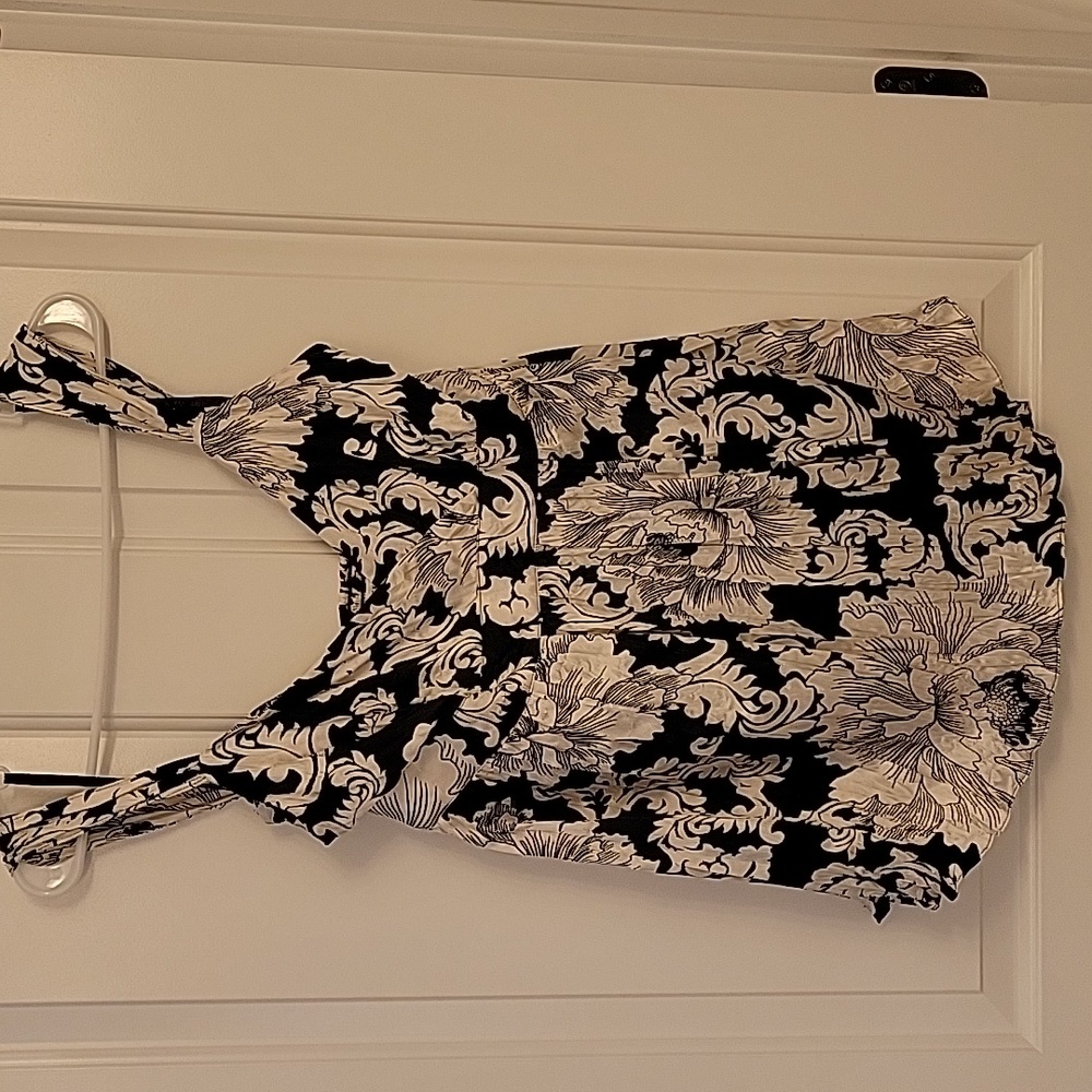 White House Black Market 100% Silk Dress Tank Top, Black/White Color